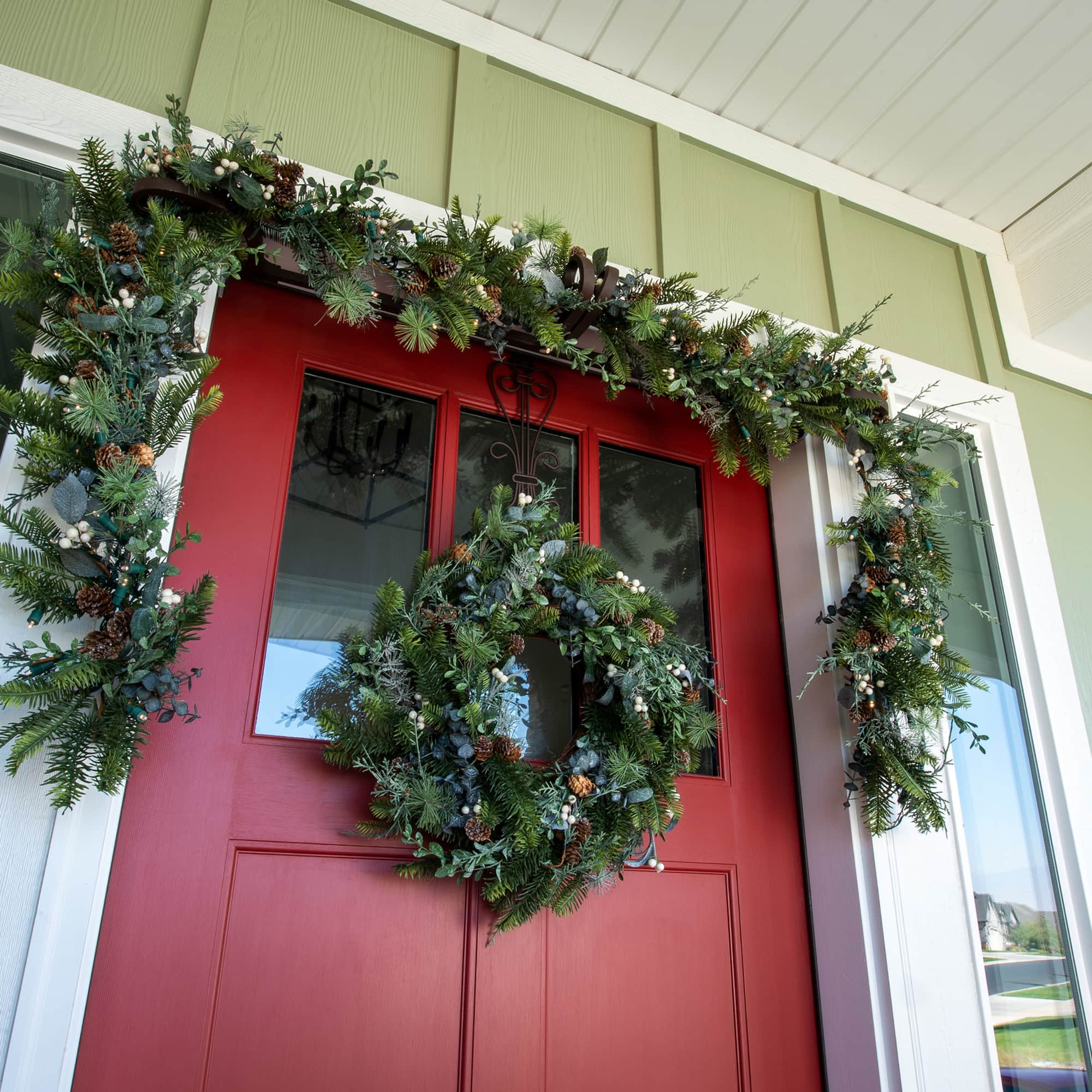 Village Lighting 24" Pre-Lit Rustic White Berry Christmas Wreath, Clear LED Lights